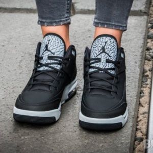 EUC Unisex Jordan Flight Retro